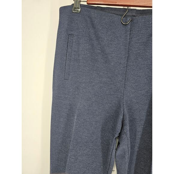 Chicos Women's Navy Pull-On Stretch Ankle Pants Size 2.5 - Picture 2 of 4